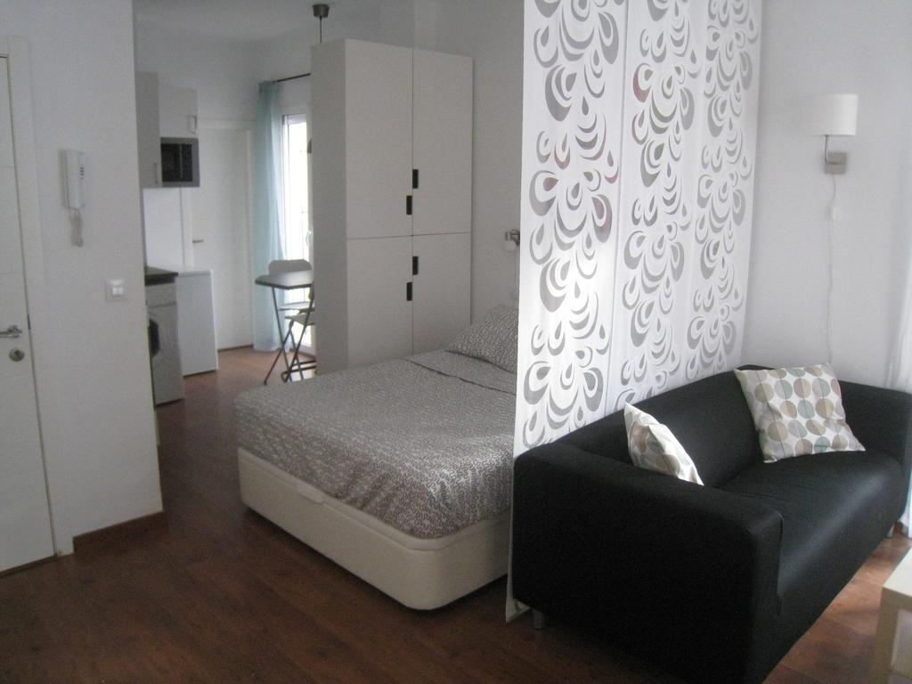 Málaga Apartamentos Szoba fotó