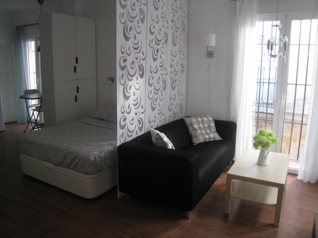 Málaga Apartamentos Szoba fotó